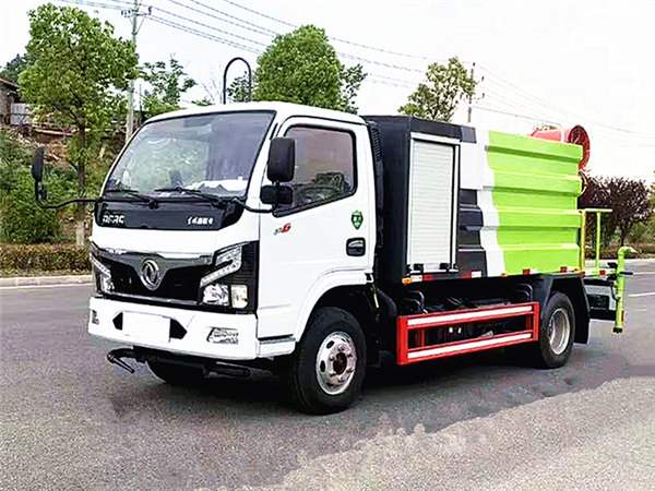東風福瑞卡藍牌抑塵車