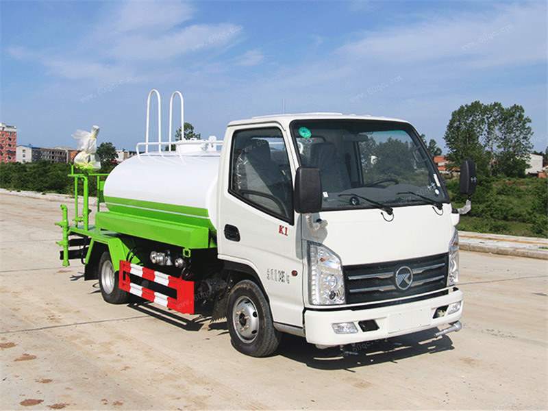 凱馬K1藍(lán)牌灑水車