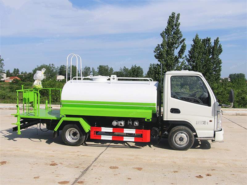 凱馬K1藍(lán)牌灑水車