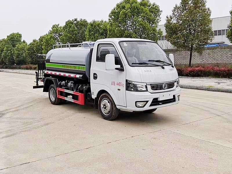 東風(fēng)途逸藍(lán)牌灑水車