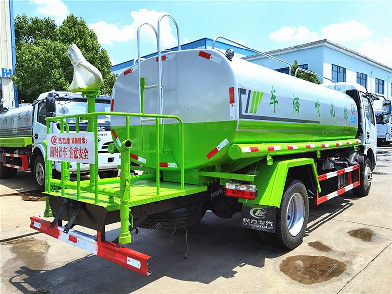 國(guó)六東風(fēng)多利卡9噸灑水車
