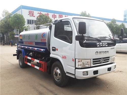 東風(fēng)多利卡D6灑水車