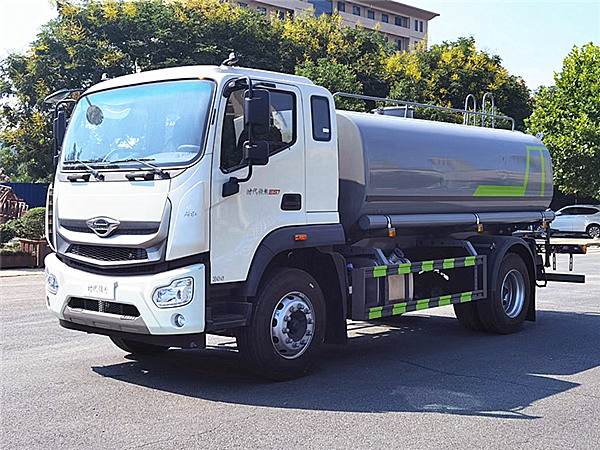 灑水車(chē)冬天還灑水嗎？道路環(huán)衛(wèi)灑水車(chē)各種功能?chē)姙⒁曨l